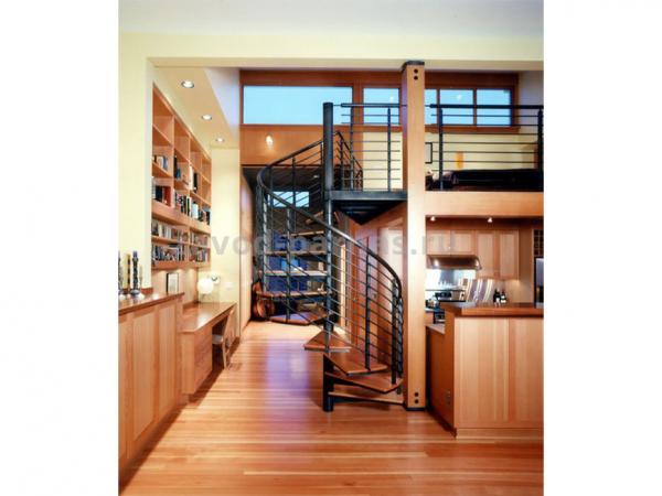 Дизайнерская винтовая лестница на второй этаж