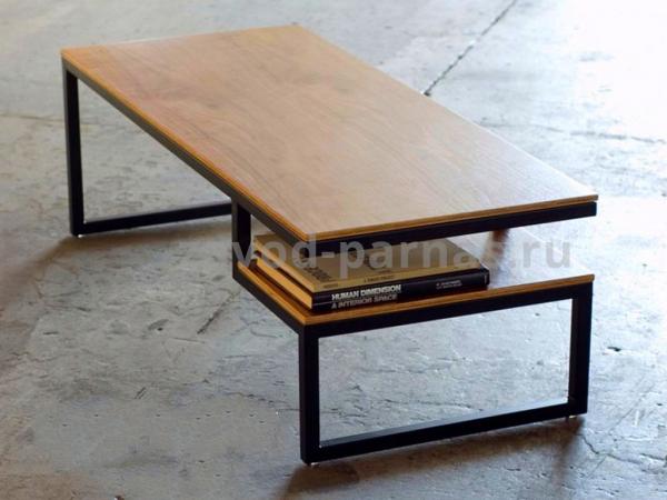 Журнальный стол в стиле лофт из металла и дерева
