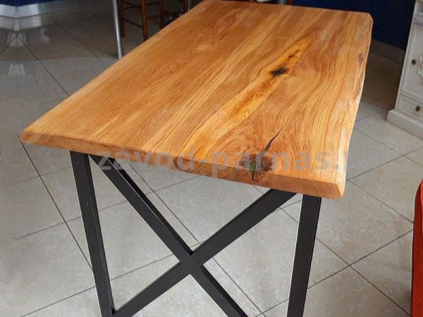 Обеденный стол в лофт стиле из металла и дерева